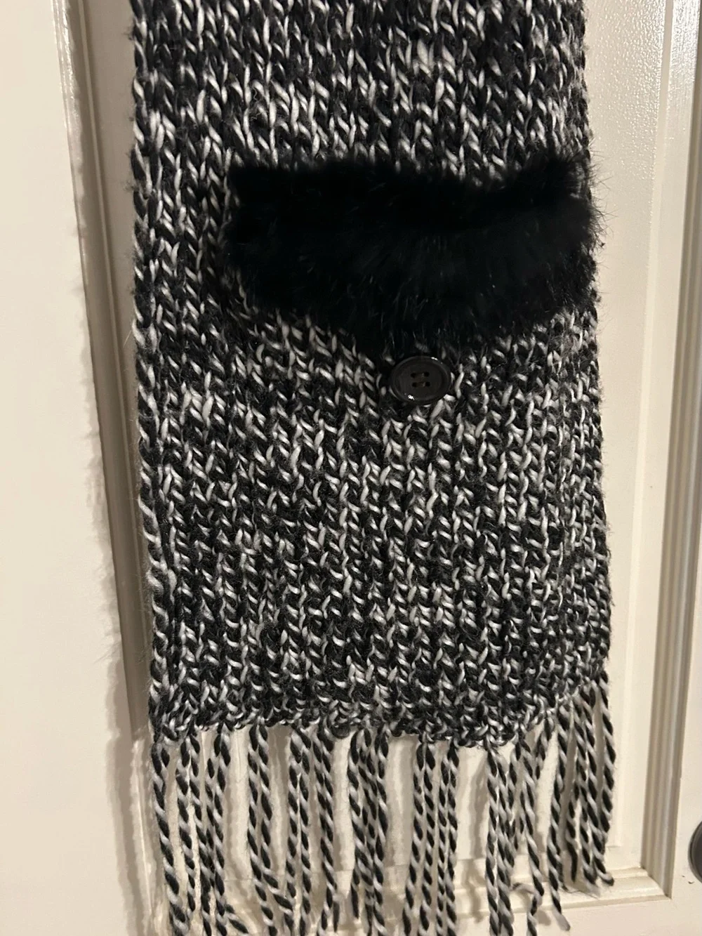 Murval Paris Black & White Marled Knit Scarf with Fringe Pockets Faux Fur